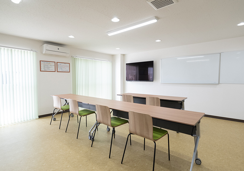 落ち着いて相談できる面談スペース（施設内）